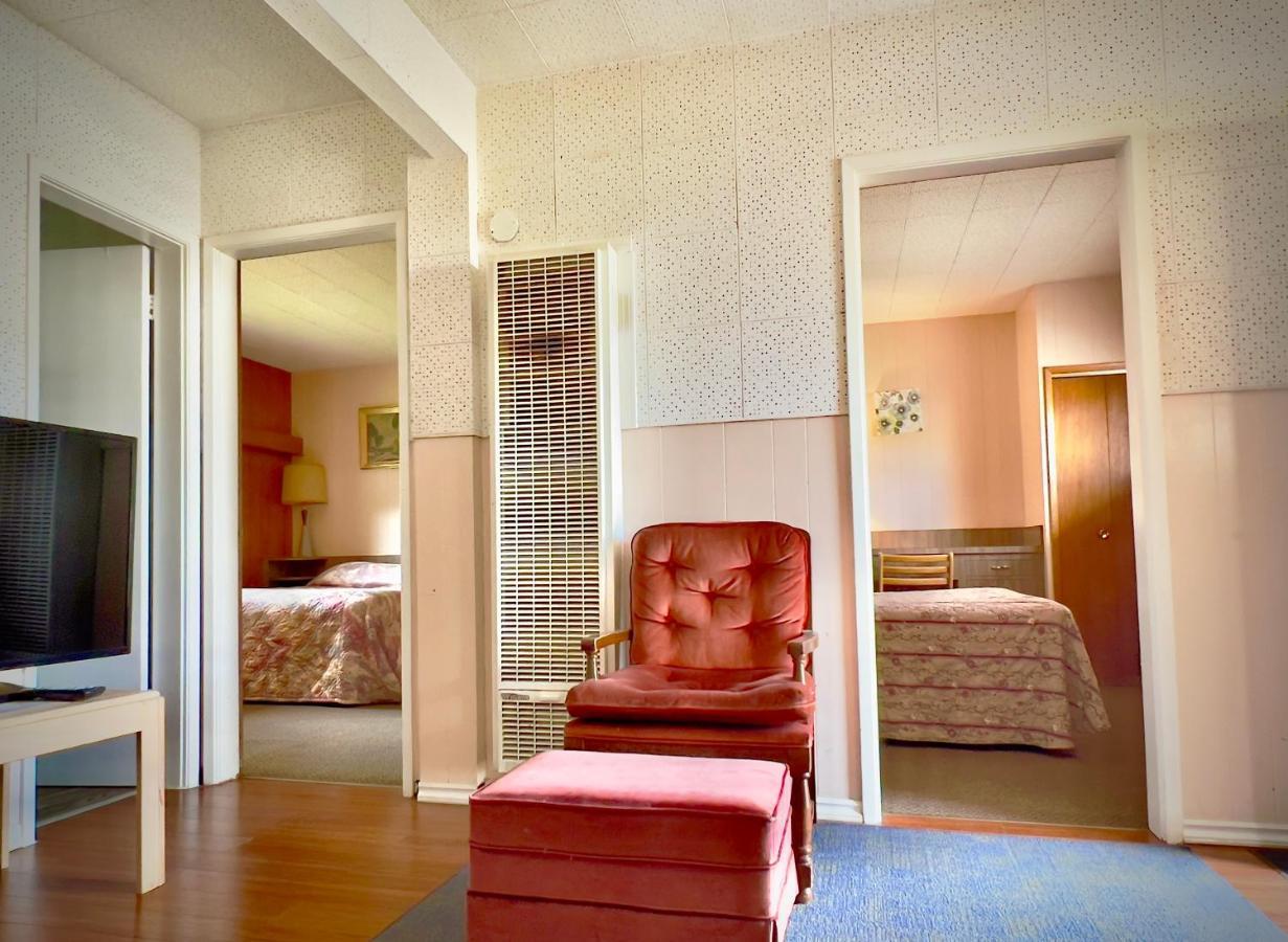 كويسنيل Airport Inn المظهر الخارجي الصورة